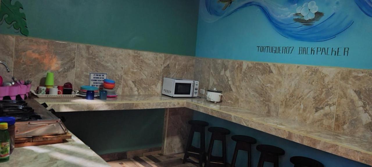 Hostel Tortuguero 7Backpackers מראה חיצוני תמונה